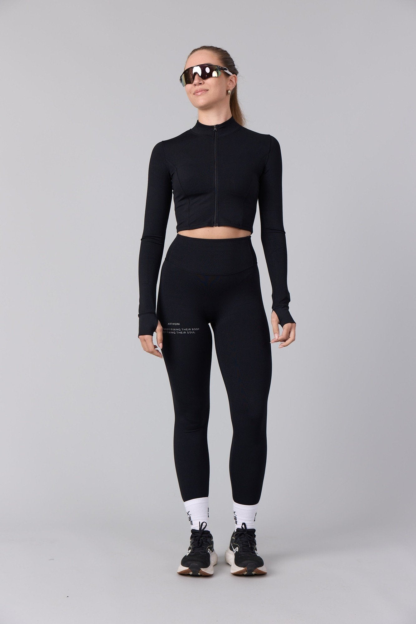 11ATTENTION FULL ZIP CROPPED BLOUSE