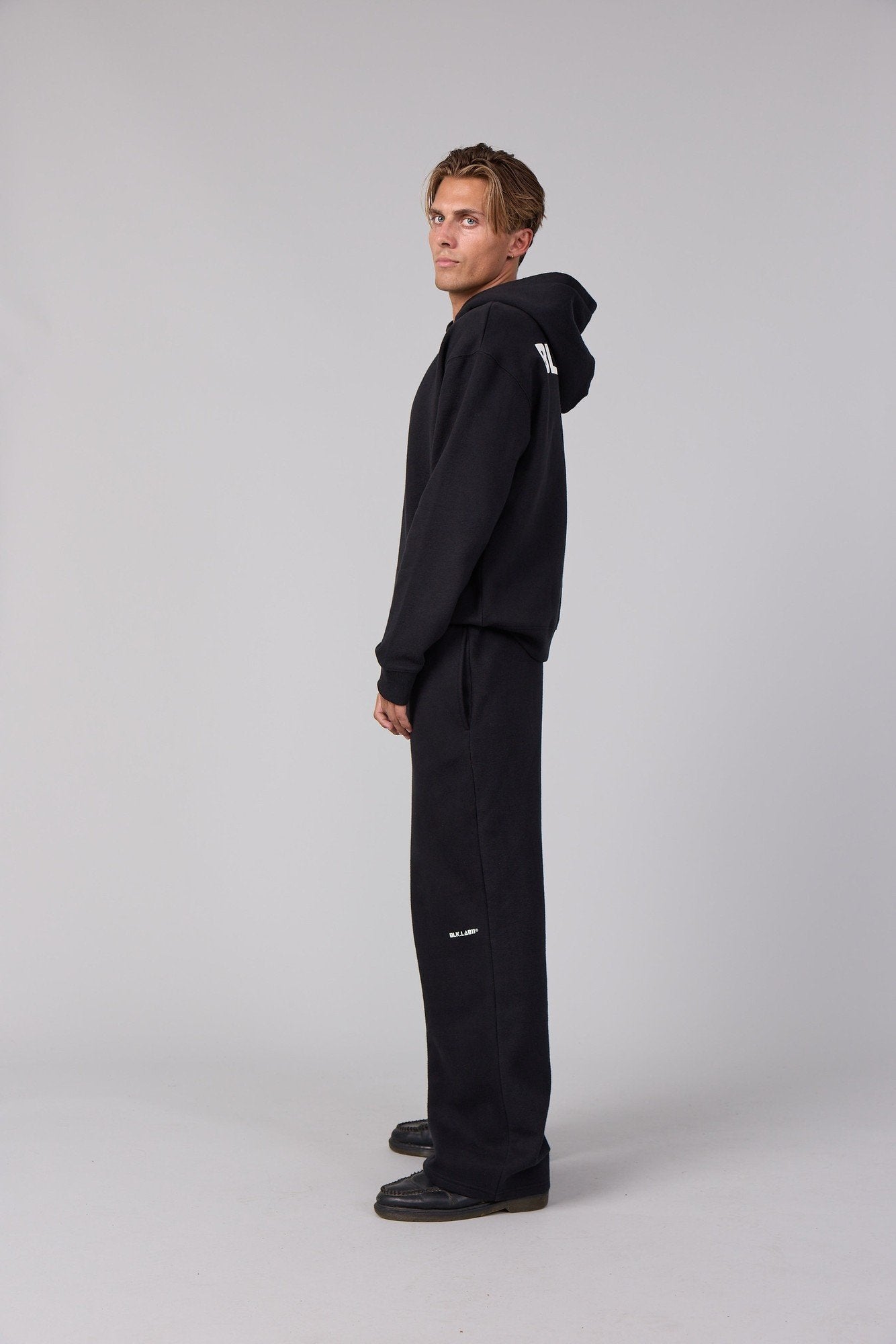 11BASECAMP STRAIGHT SWEAT PANT