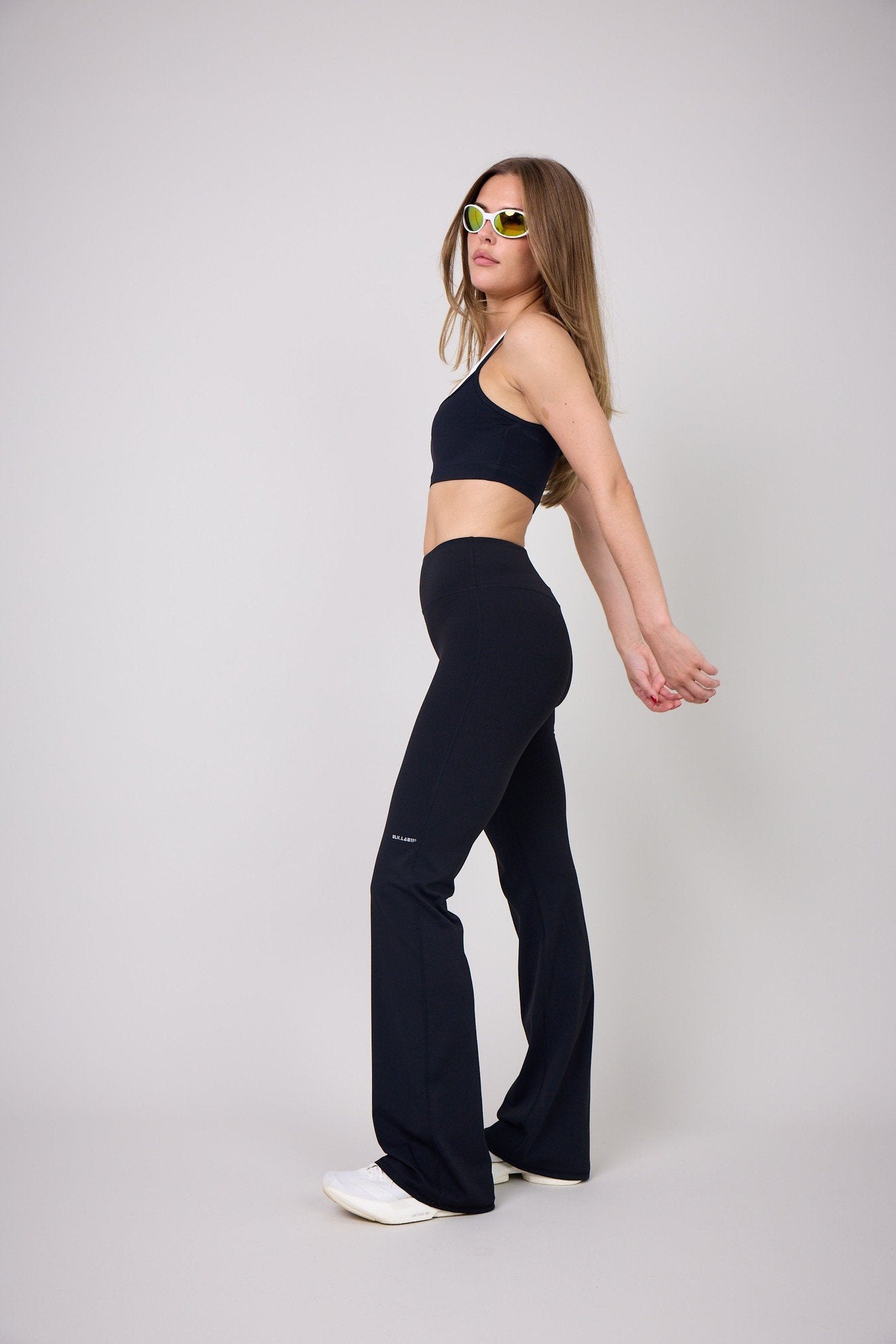 11GROUNDING FLARED PANTS hover